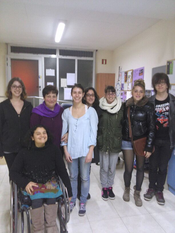 Violeta col·labora amb centres educatius i de formació