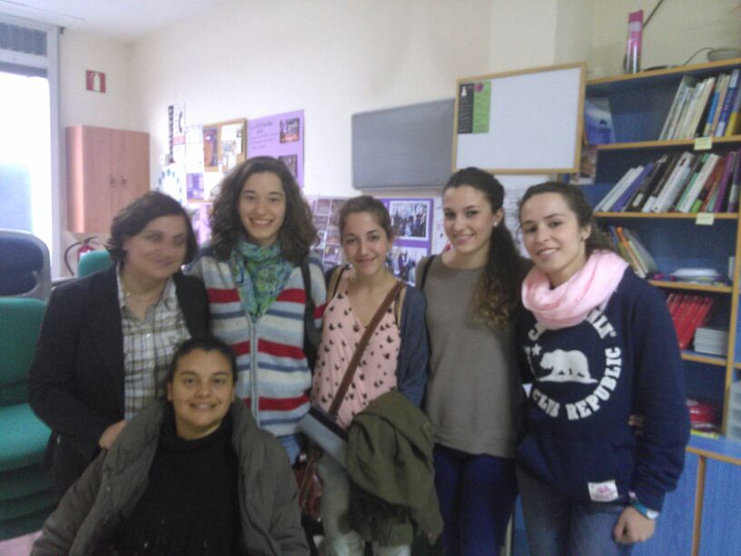 Estudiants de treball social de la UB amb Violeta